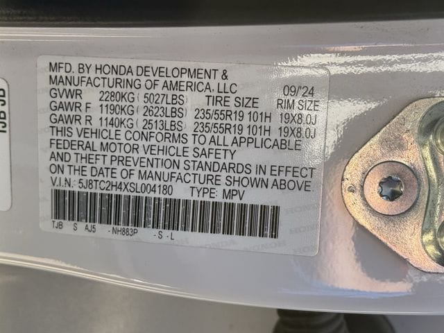 Certified Used 2025 Platinum White Pearl Acura Base image 32