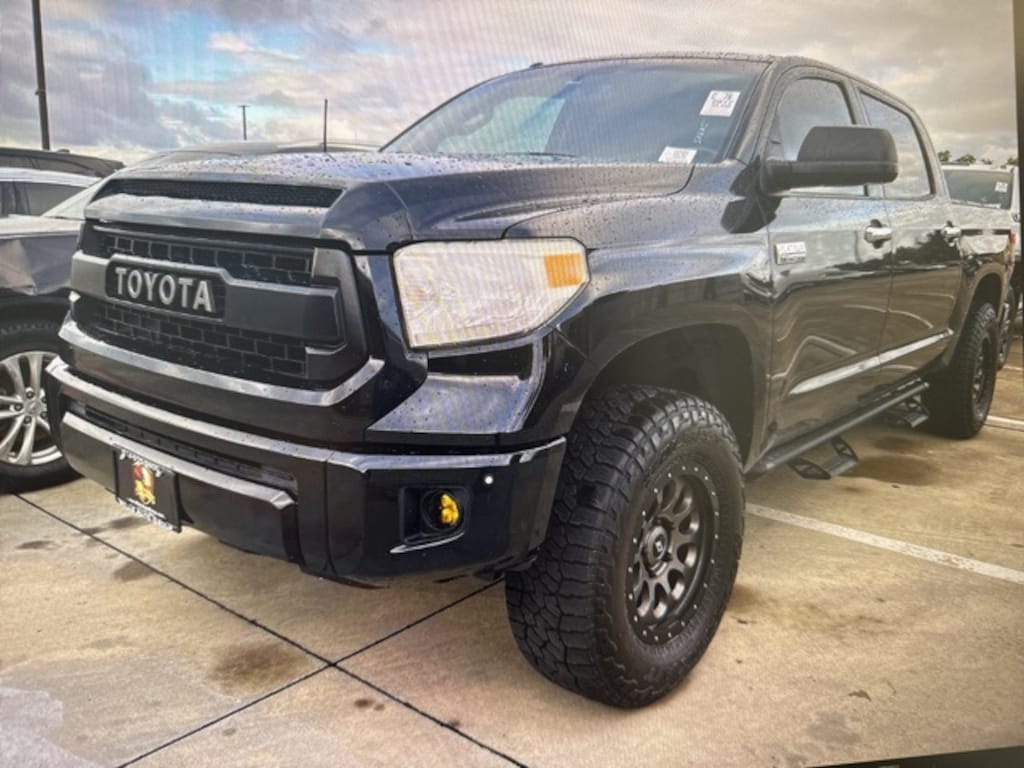 Used 2017 Toyota Tundra  Truck CrewMax