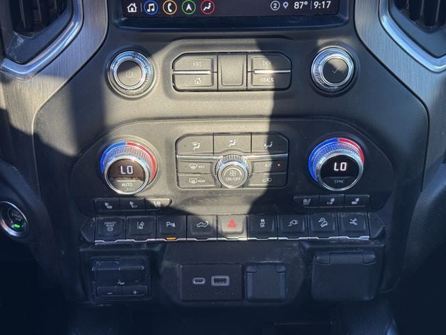 Used 2022 White Frost Tricoat GMC Denali image 19