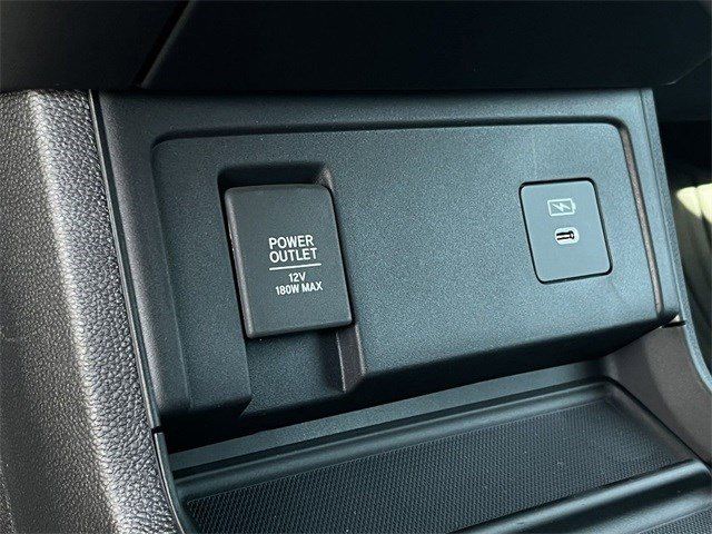 Used 2025 Majestic Black Pearl Acura Technology Package image 22