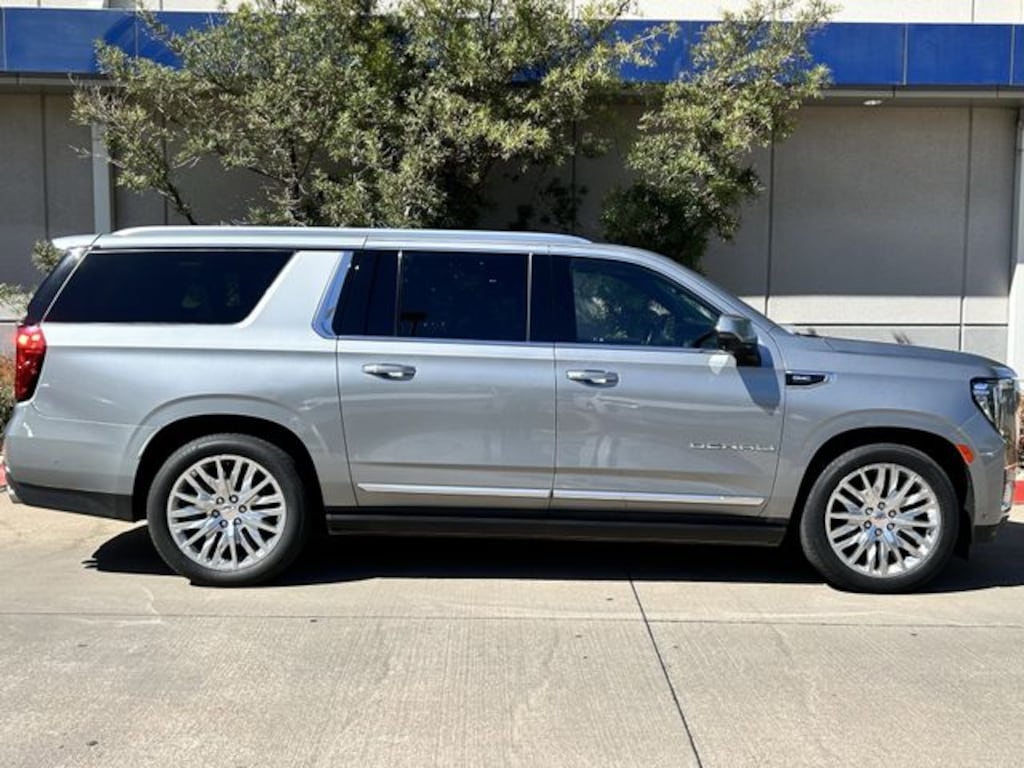 Used 2023 GMC Yukon XL Denali SUV