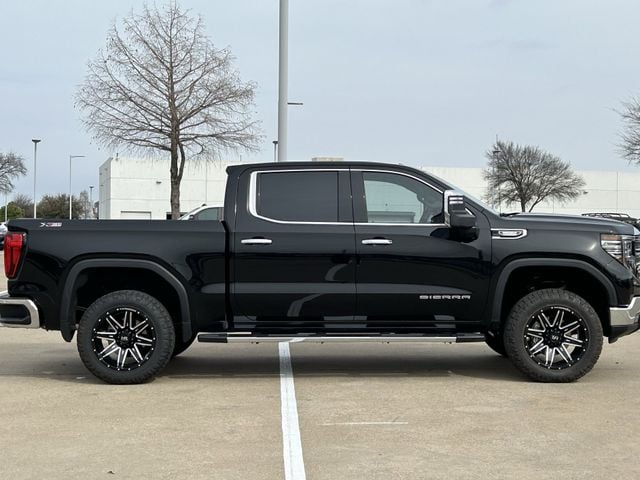 Used 2022 Onyx Black GMC SLT image 4