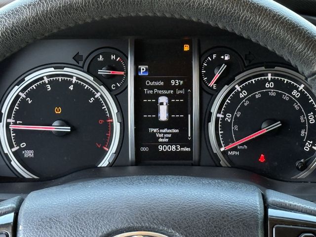 Used 2020 Super White Toyota Venture image 14