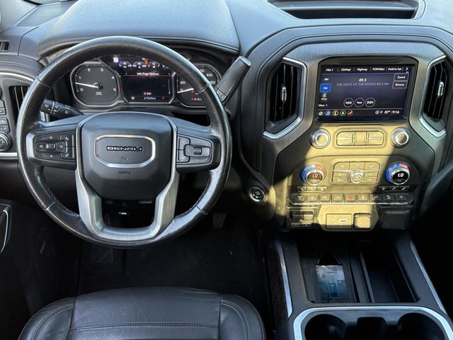 Used 2022 White Frost Tricoat GMC Denali image 12