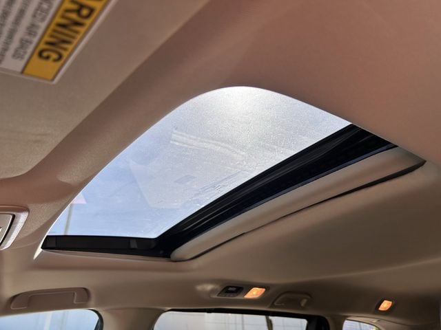 Used 2025 Modern Steel Metallic Honda EX-L image 26