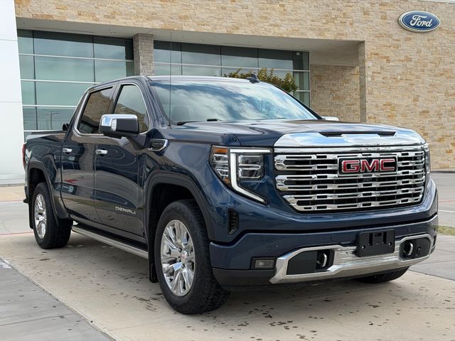 2022 GMC Sierra 4WD Crew Cab Short Box Denali's photo