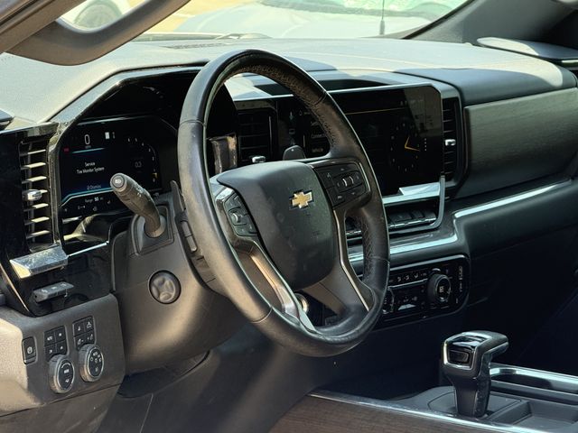 Used 2023 Iridescent Pearl Tricoat Chevrolet High Country image 11