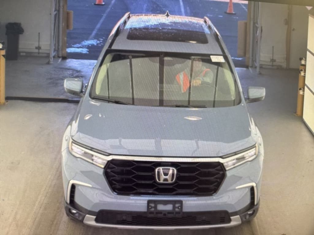 Used 2024 Honda Pilot Touring SUV