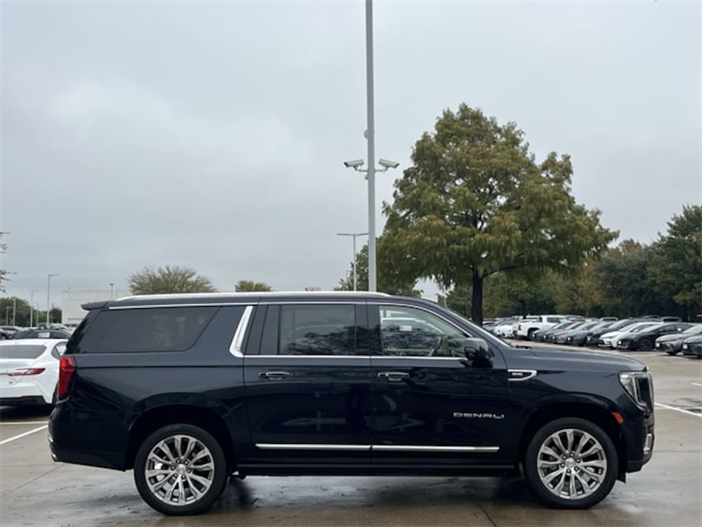 Used 2022 GMC Yukon XL Denali SUV