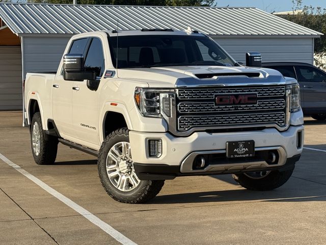 Used 2022 White Frost Tricoat GMC Denali image 2