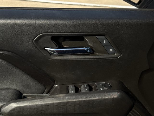 Used 2024 Summit White GMC Elevation image 21