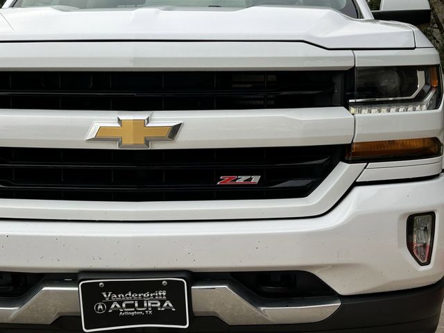 Used 2018 Summit White Chevrolet LT image 10