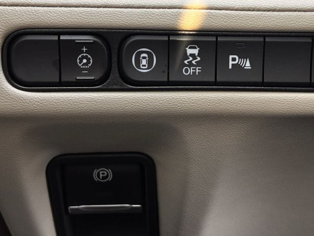 Certified Used 2025 Majestic Black Pearl Acura Technology Package image 23