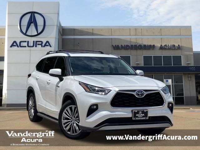 White (Blizzard Pearl) 2021 Toyota Highlander Hybrid Platinum AWD SUV / Crossover All-Wheel Drive Continuously Variable Transmission