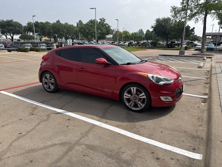 2016 Hyundai Veloster Base Hatchback