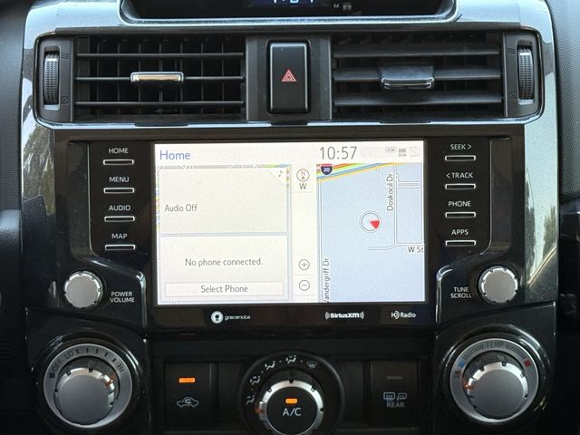 Used 2020 Super White Toyota Venture image 15