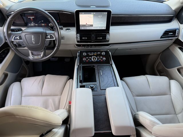 Used 2021 Pristine White Lincoln Reserve image 10