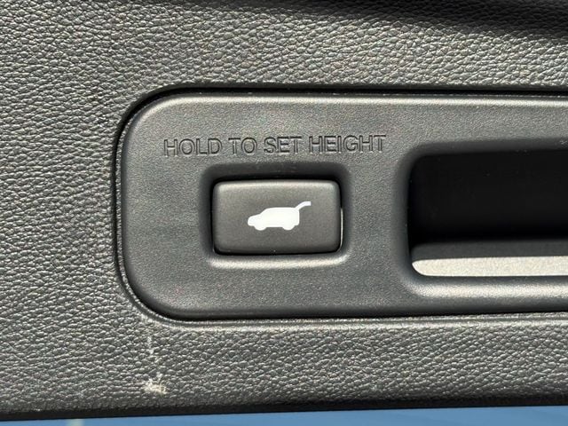 Certified Used 2025 Majestic Black Pearl Acura Technology Package image 33