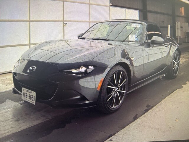 2024 Mazda MX-5 Miata Miata Grand Touring photo 3