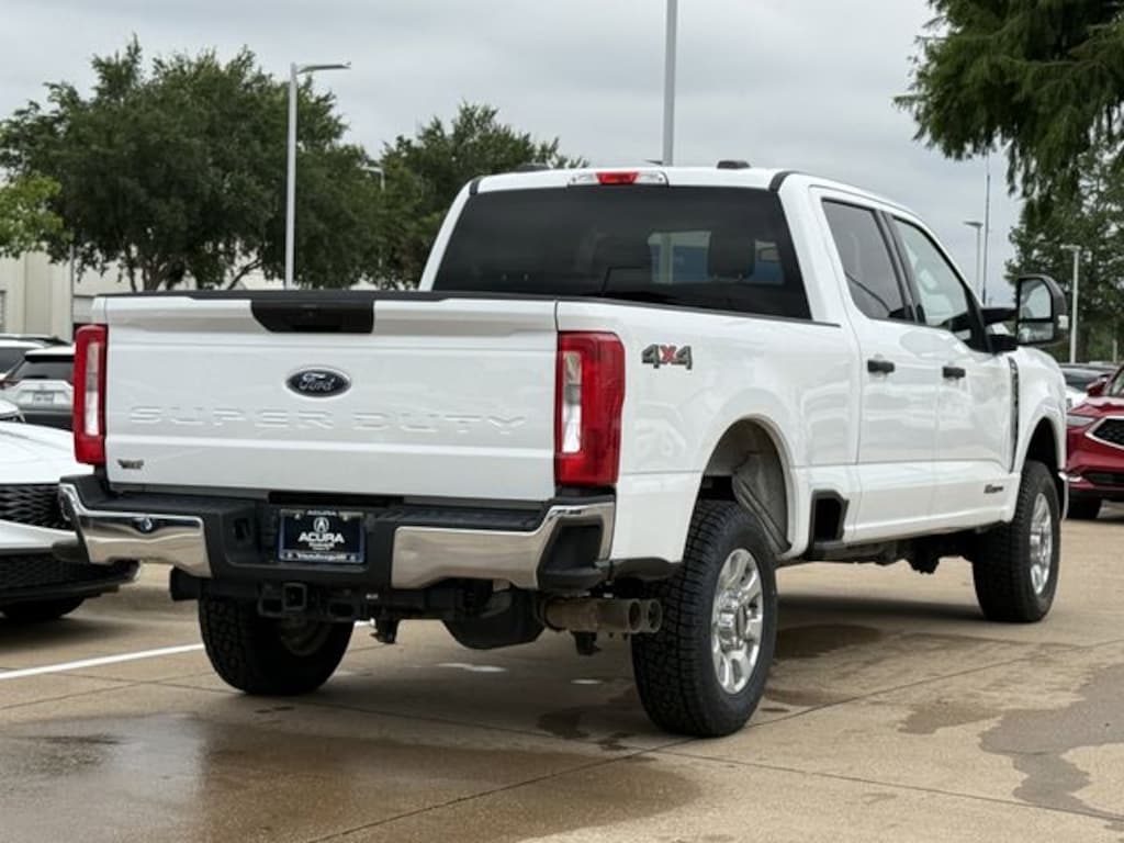Used 2023 Ford F-250 XLT Truck Crew Cab