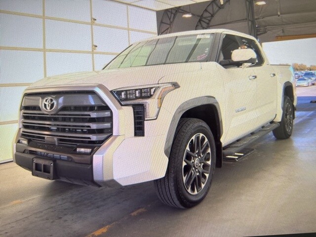 2024 Toyota Tundra Limited photo 3