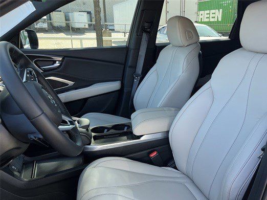New 2026 Platinum White Pearl Acura SH-AWD image 27
