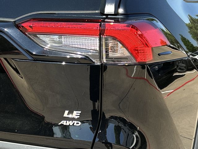 Used 2025 Midnight Black Metallic Toyota LE image 8