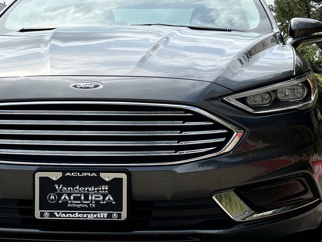 Used 2018 Magnetic Metallic Ford SE Luxury image 10