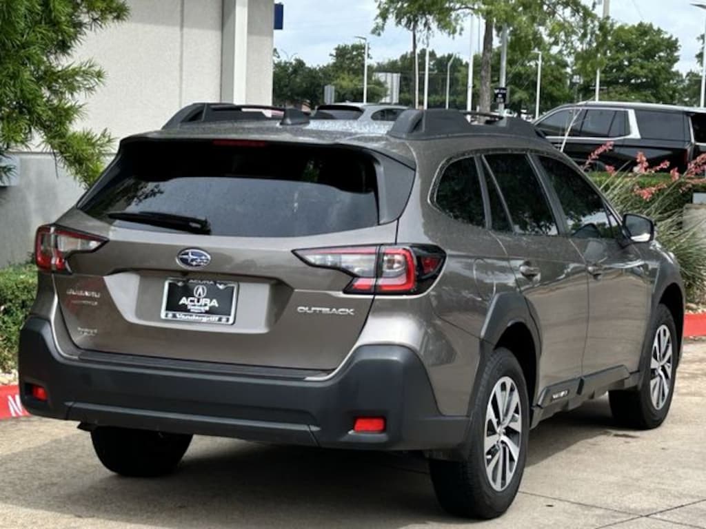 Used 2024 Subaru Outback Premium SUV