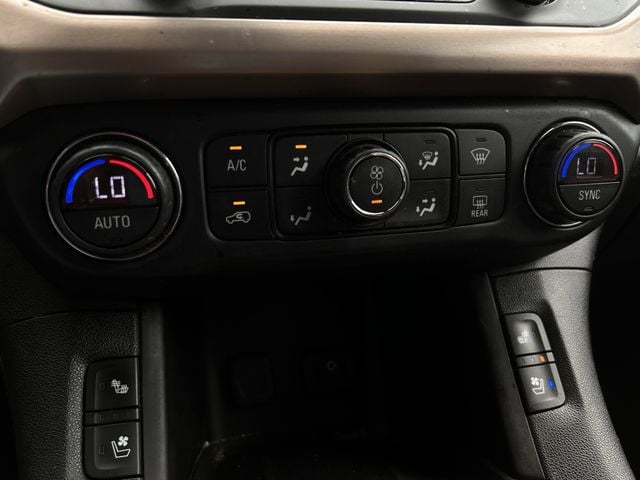 Used 2017 Iridium Metallic GMC Denali image 19