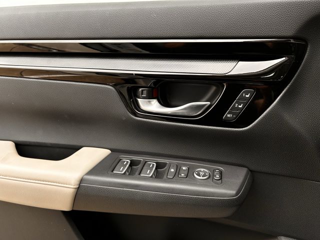 Used 2024 Platinum White Pearl Honda EX-L image 25