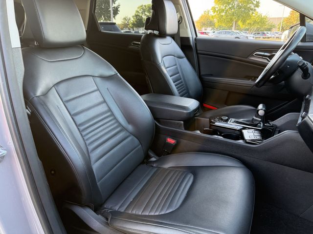 Used 2023 Wolf Gray Kia SX-Prestige image 27