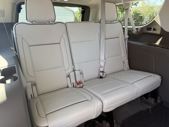 Used 2022 White Frost Tricoat GMC Denali image 28