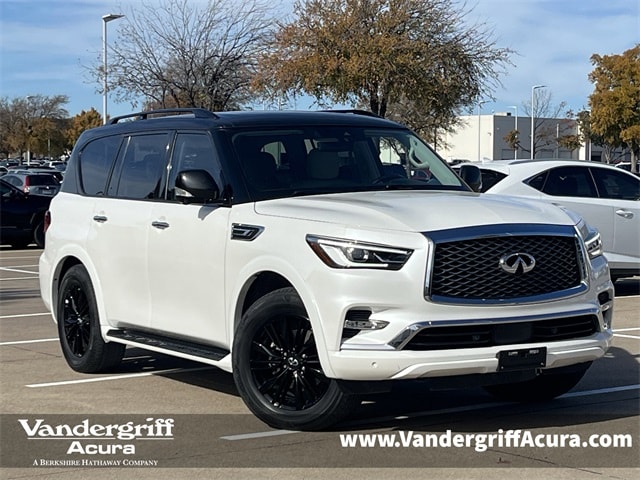 2021 INFINITI QX80's photo