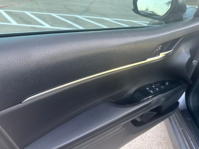 Used 2019 Predawn Gray Mica Toyota LE image 9