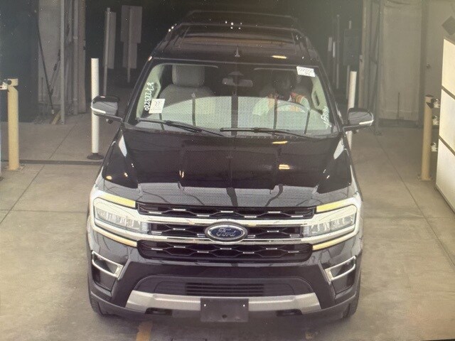 2023 Ford Expedition MAX Limited photo 2