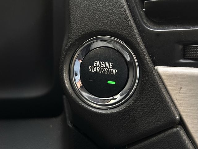 Used 2020 Onyx Black GMC Denali image 25