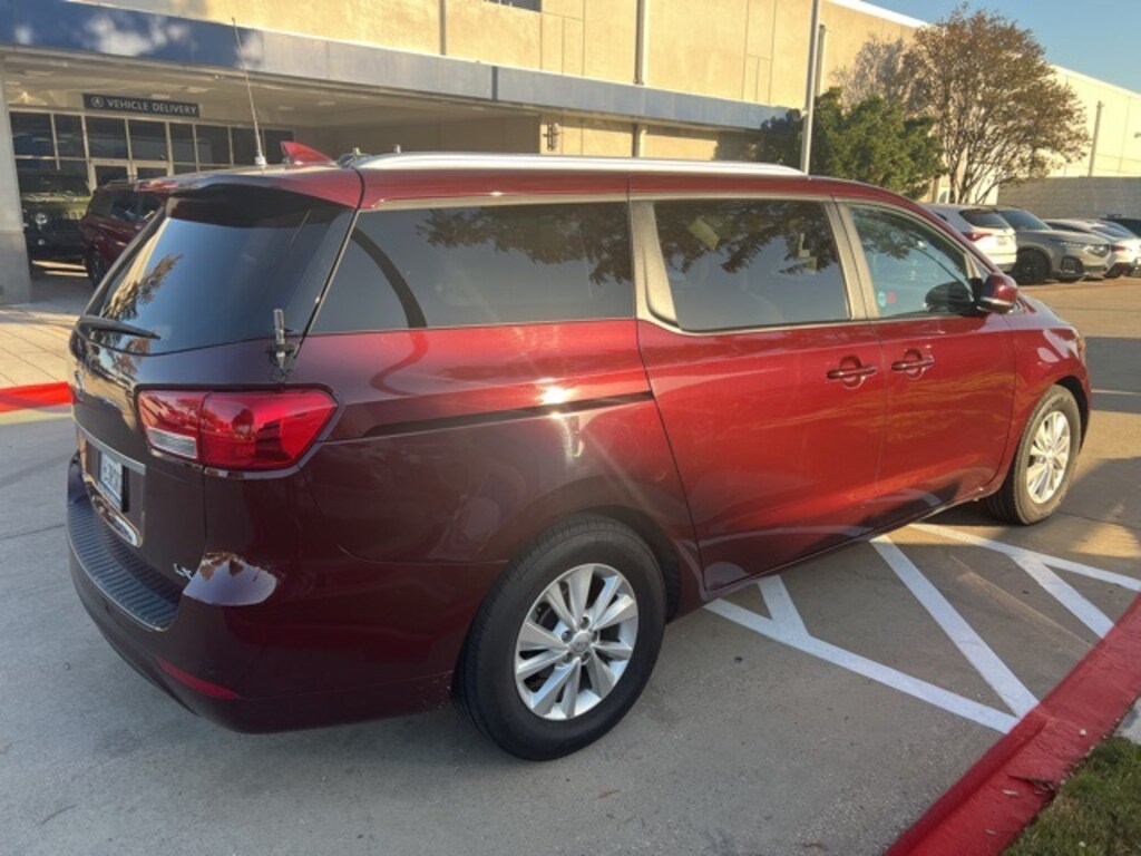 Used 2016 Kia Sedona LX FWD Van
