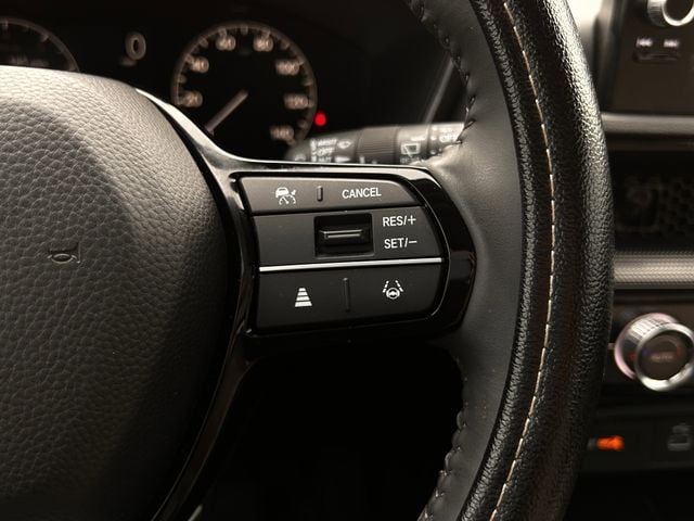 Used 2024 Platinum White Pearl Honda EX-L image 15