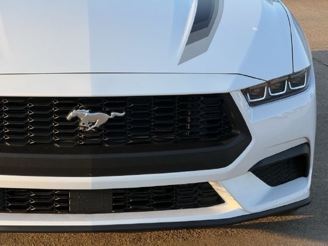 Used 2024 Oxford White Ford Ecoboost Premium image 8