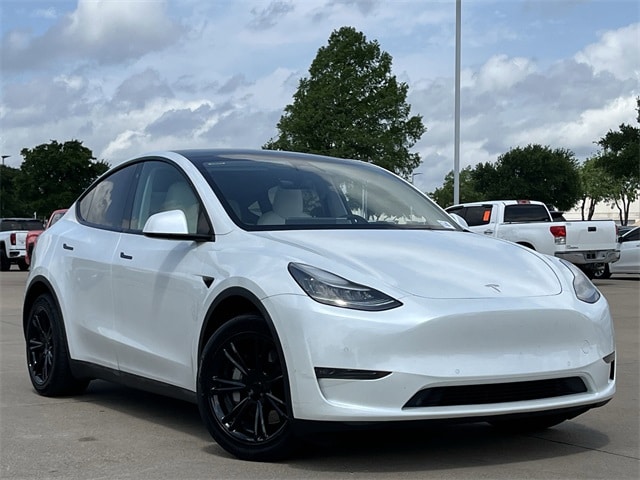 Used 2020 Tesla Model Y Long Range with VIN 5YJYGDEE7LF021296 for sale in Arlington, TX