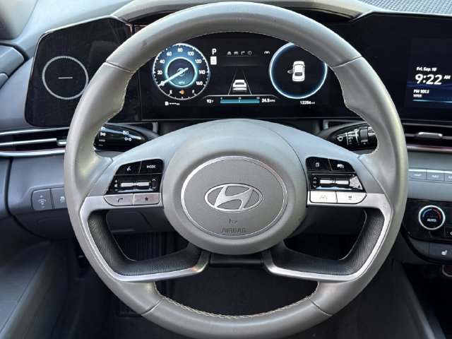 Used 2025 Abyss Black Hyundai SEL Convenience image 12