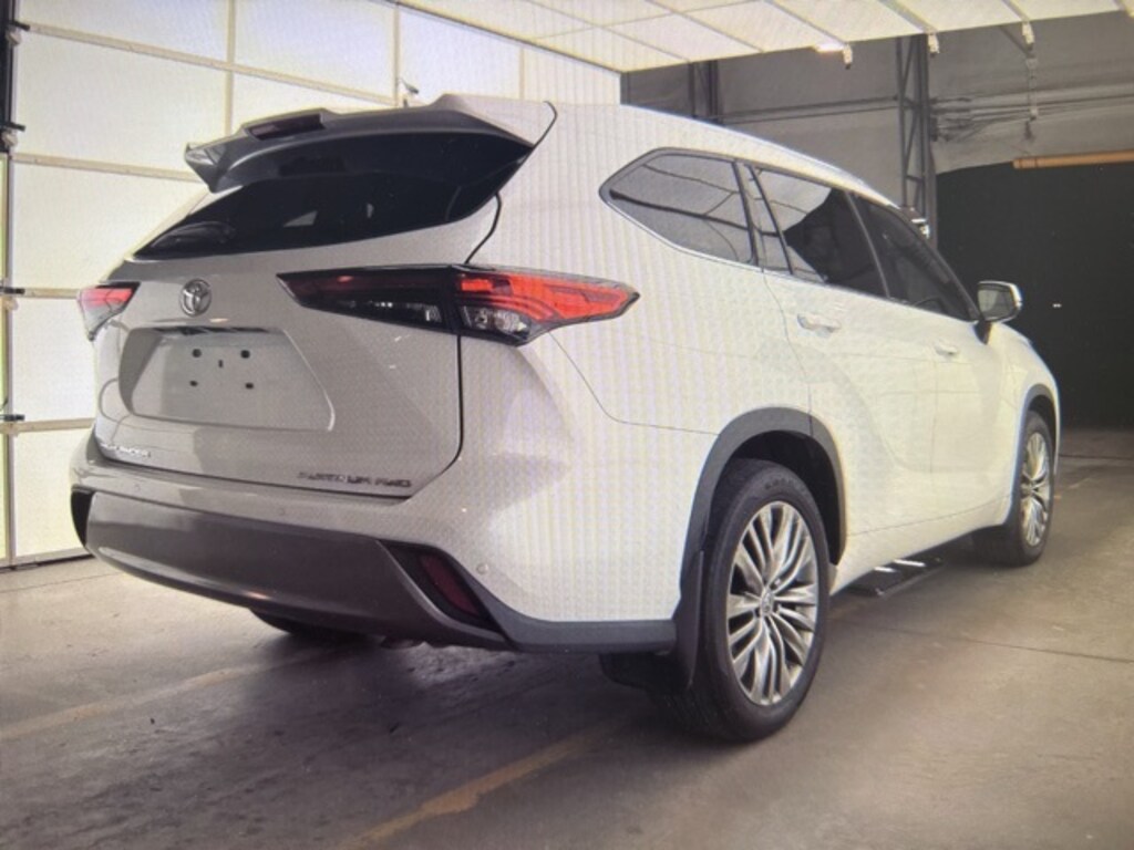 Used 2022 Toyota Highlander Platinum SUV