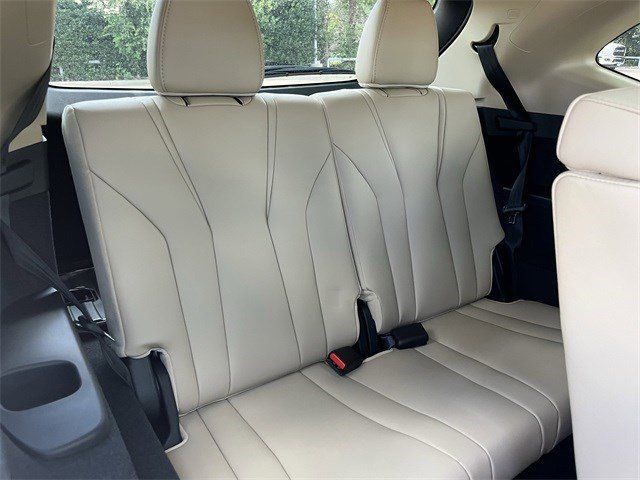 New 2026 Platinum White Pearl Acura FWD image 32