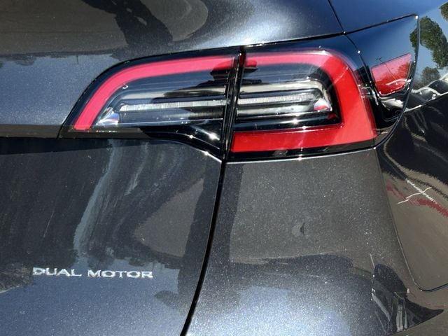 Used 2024 Stealth Gray Tesla Long Range image 7