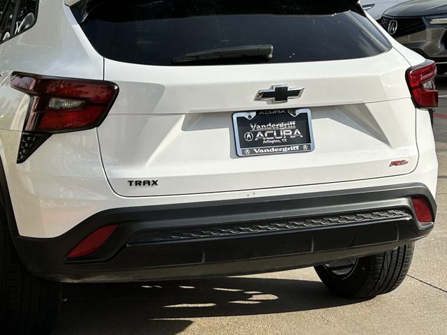 Used 2024 Summit White Chevrolet 2RS image 6