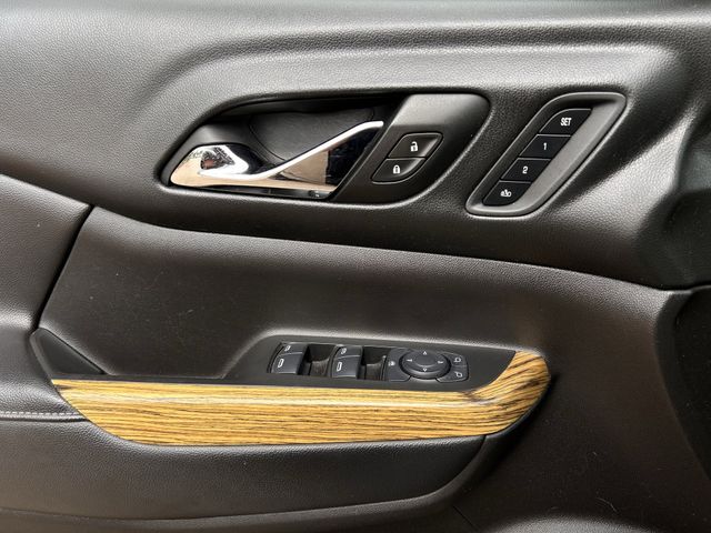 Used 2017 Iridium Metallic GMC Denali image 23