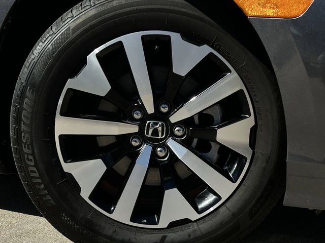 Used 2025 Modern Steel Metallic Honda EX-L image 10