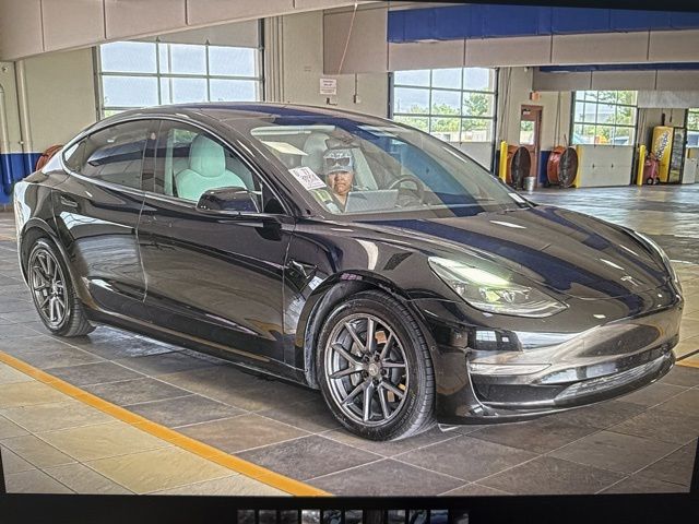 2022 Tesla Model 3 Long Range Dual Motor All-Wheel Drive's photo