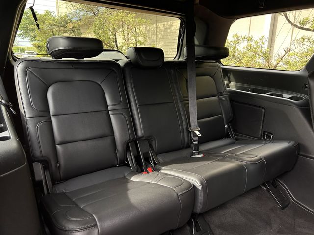 Used 2018 Burgundy Velvet Metallic Tinted Clearcoat Lincoln Premiere image 31